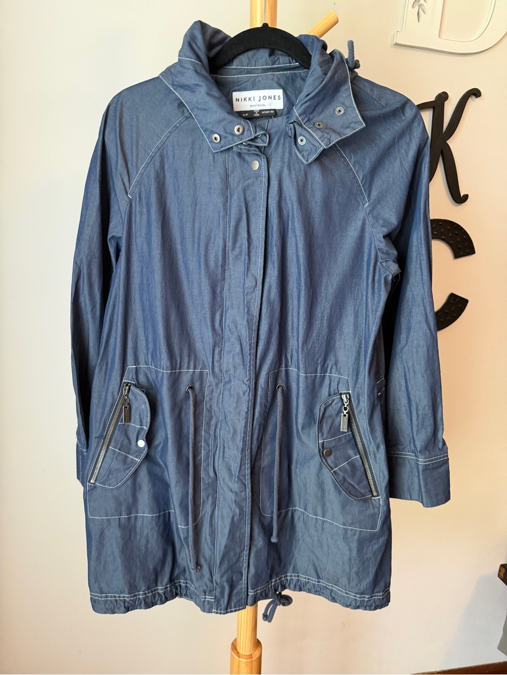 Nikki Jones Montreal Hooded Lightweight Cotton Jacket NEW Size Small Blue Chambr